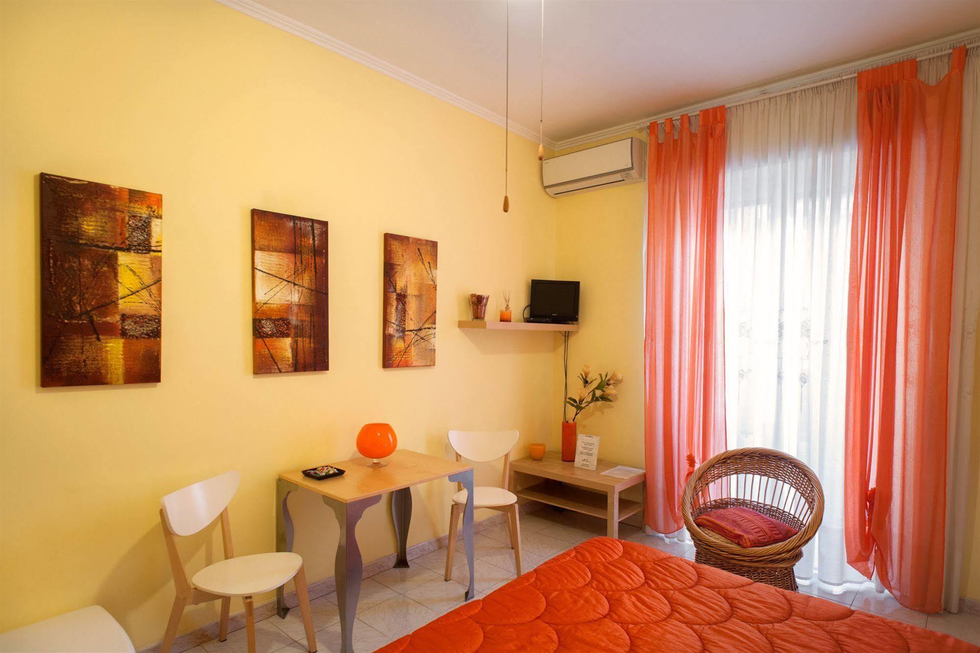 Interno 9 Hotel Roma Ngoại thất bức ảnh
